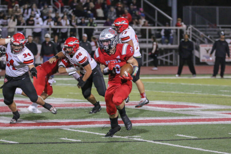 Red Devils Dispatch Big Reds, 33-14